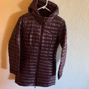 Women's lululemon Pack It Down Long Hooded Down filled Jacket size 6